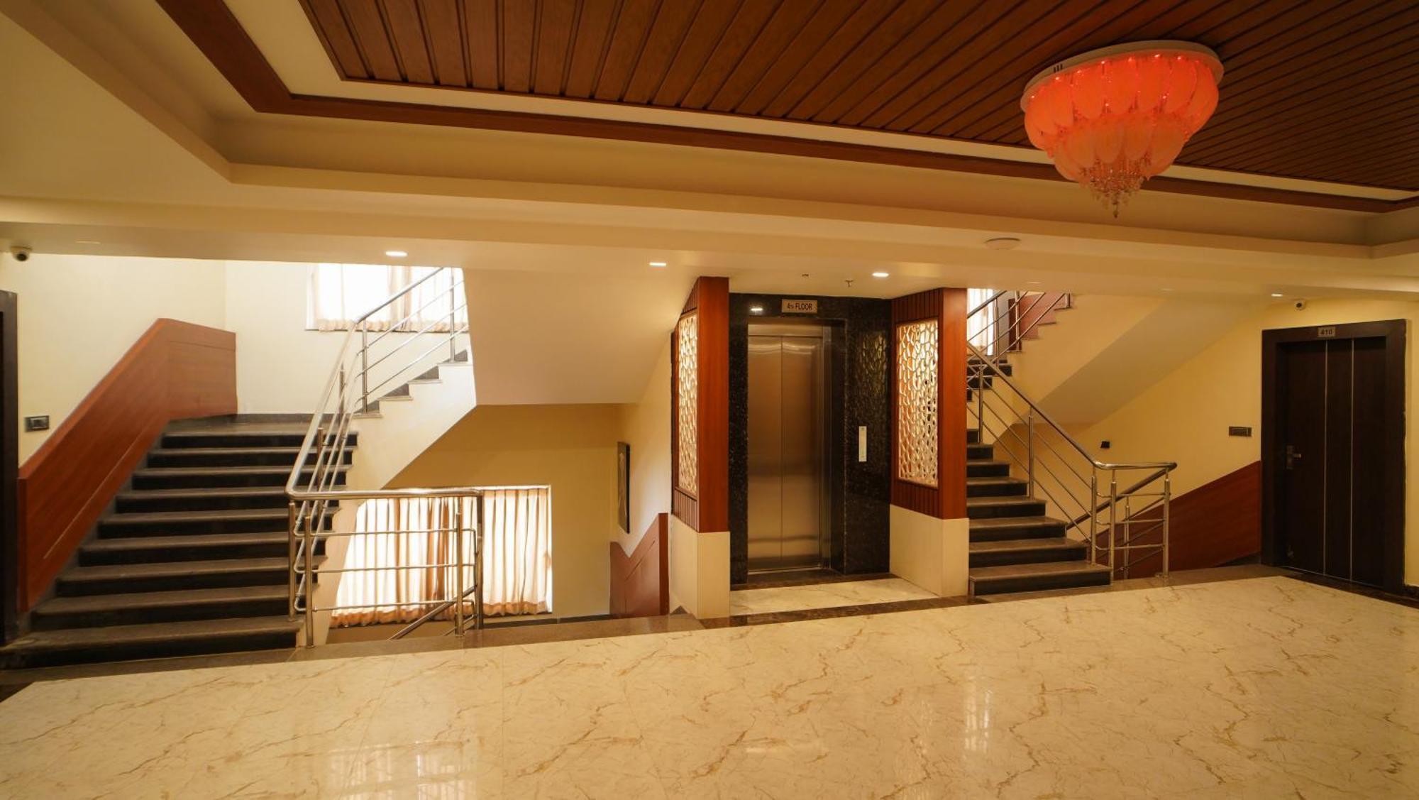 Hotel Mayuri !! Couple Friendly Family Hotel !! Digha Kültér fotó